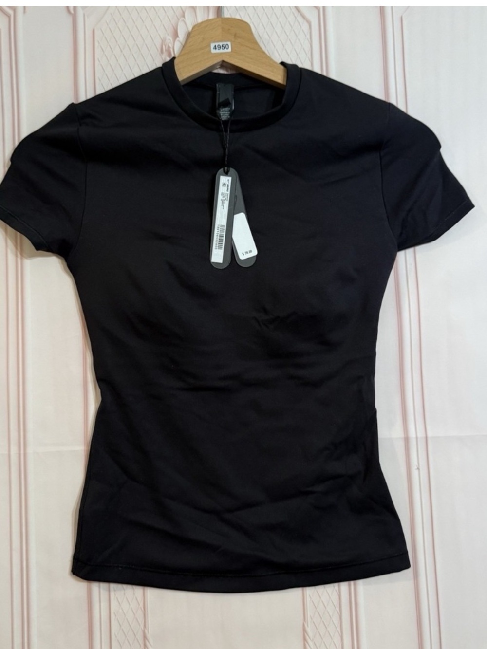 NikeSKIMS Baby Tee Obsidian Black Size S NWT $78 (G13)